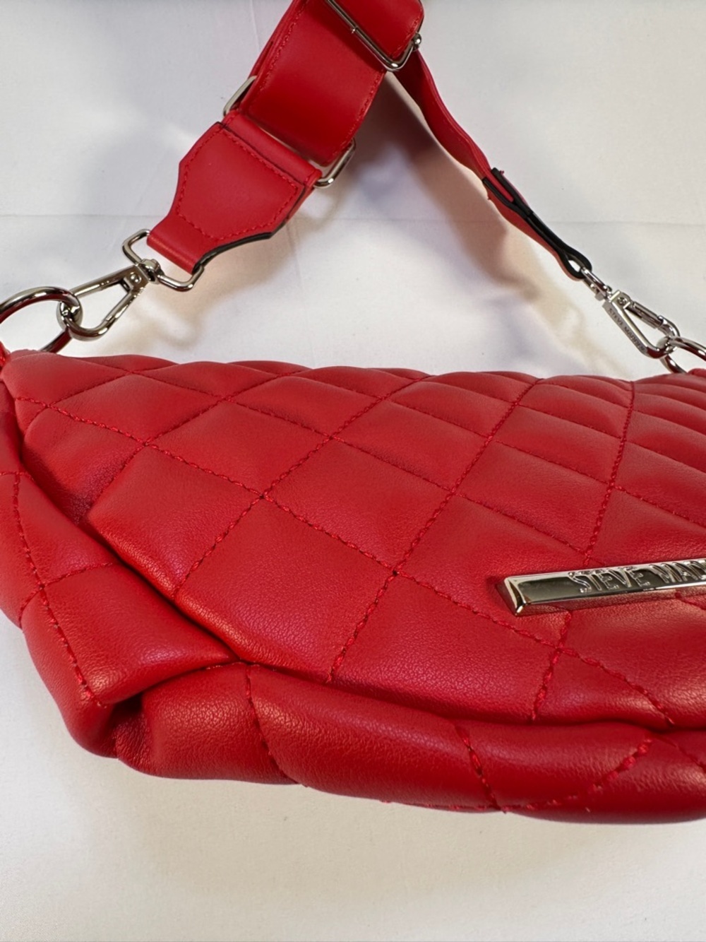 Steve Madden Quilted Belt Bag Red Faux Leather Crossbody Fanny Pack Festival - Picture 6 of 13